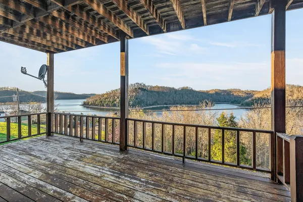 $669,000 | 1634 Falling Water Road, Sparta, TN 38583