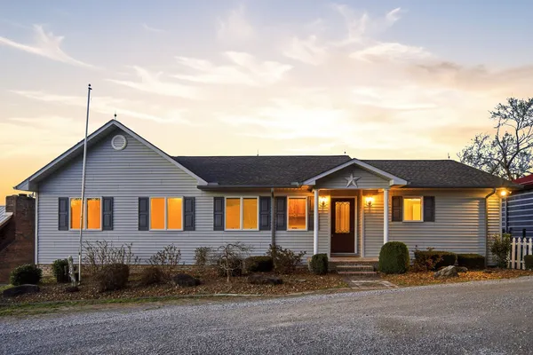 $669,000 | 1634 Falling Water Road, Sparta, TN 38583