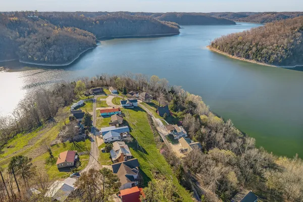 $669,000 | 1634 Falling Water Road, Sparta, TN 38583