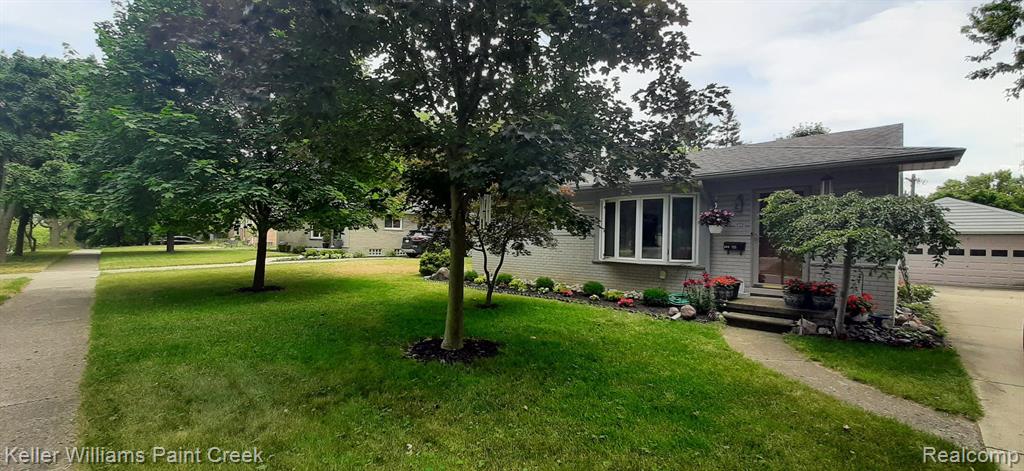 301 Thalia Avenue Rochester Hills, MI 48307 - Photo 1 of 16