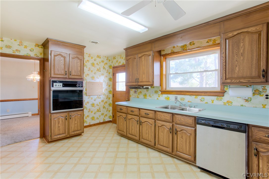 5943 Essling Road North Chesterfield, VA 23234 - Photo 3 of 23 Kitchen with all appliances to convey