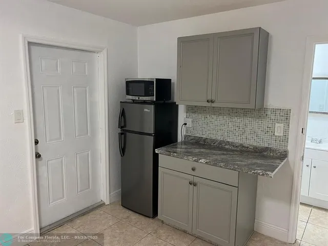 $1,275,000 | 14500 Northeast 2nd Court, Miami, FL 33161