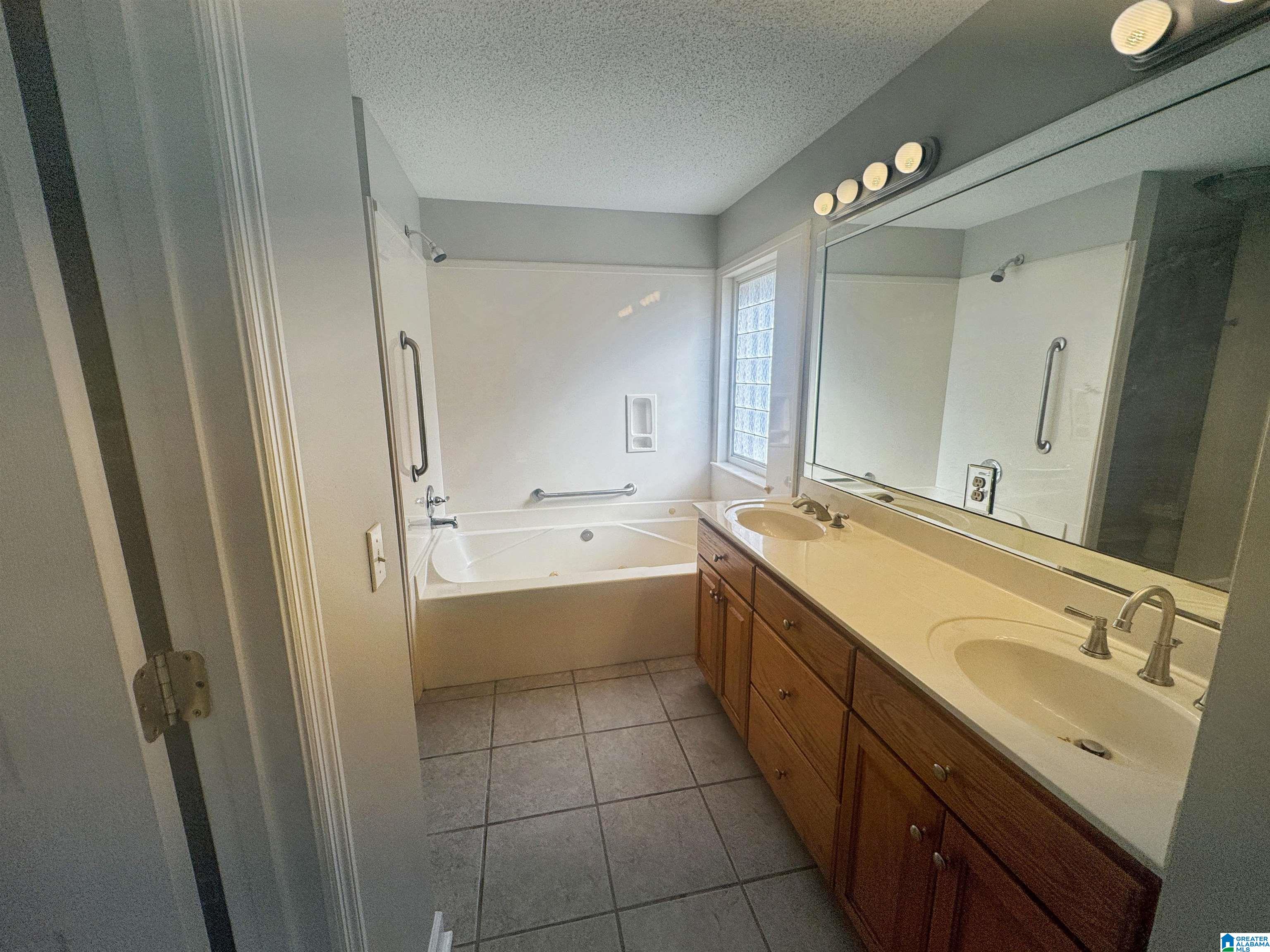 1914 Loop Road Moody, AL 35004 - Photo 24 of 46