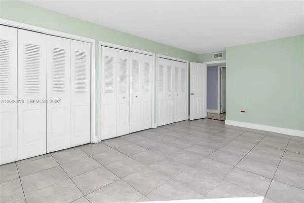 $2,200 | 7010 Northwest 186th Street, Unit 5410, Hialeah, FL 33015