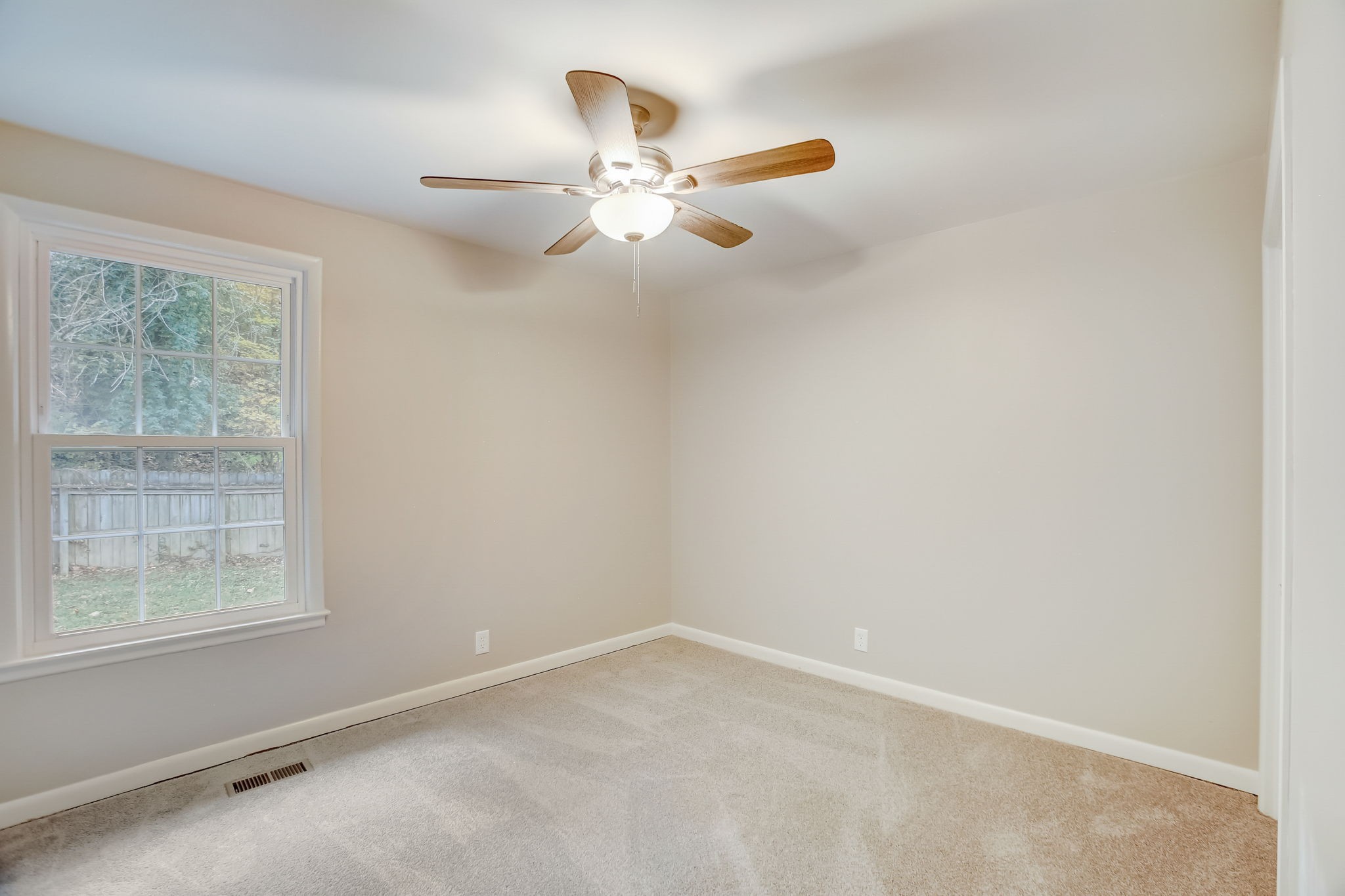 545 Holt Valley Road Nashville, TN 37209 - Photo 7 of 11 Gallery Image 7
