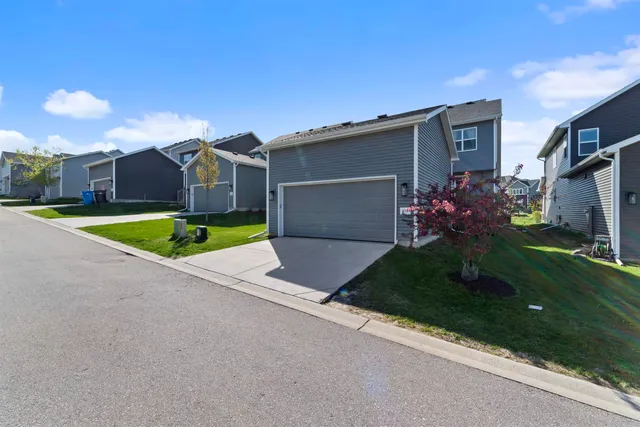 $444,900 | 614 Hillcrest Drive, Waunakee, WI 53597