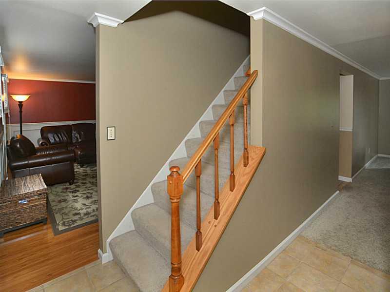 1875 Old Ramsey Road Monroeville, PA 15146 - Photo 2 of 24 Entry/Foyer.