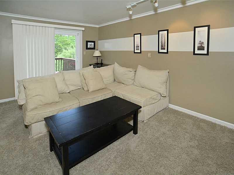 1875 Old Ramsey Road Monroeville, PA 15146 - Photo 12 of 24 Family Room.