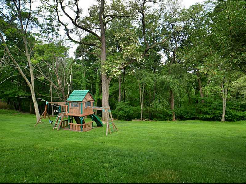 1875 Old Ramsey Road Monroeville, PA 15146 - Photo 23 of 24 Yard/Garden.