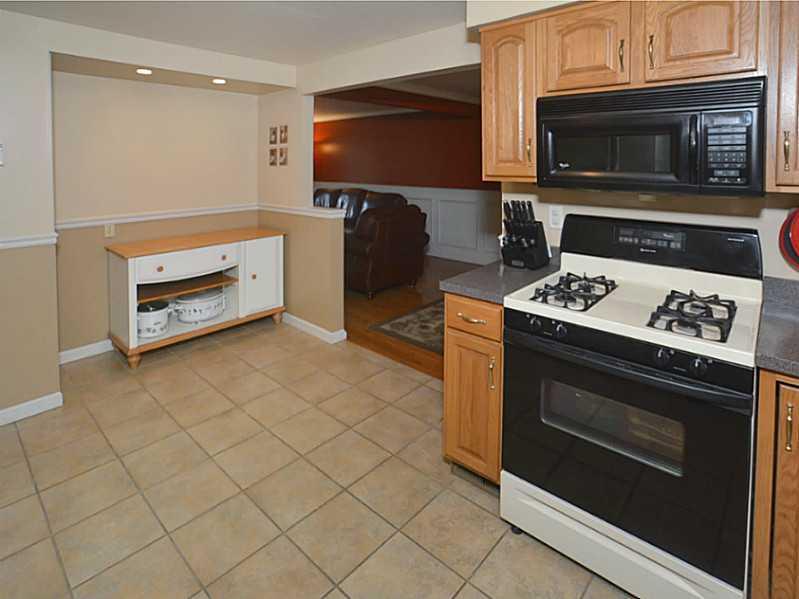 1875 Old Ramsey Road Monroeville, PA 15146 - Photo 9 of 24 Kitchen.