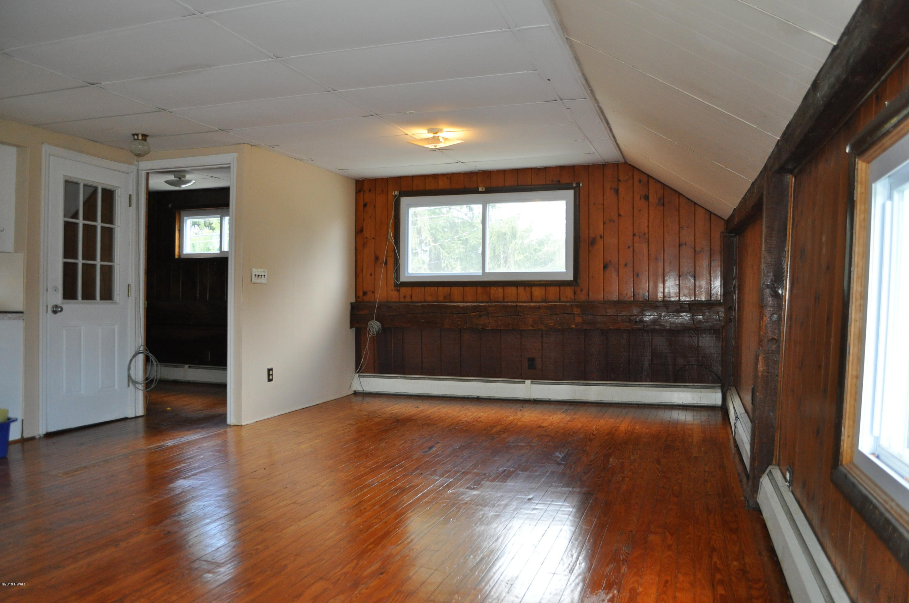 54 Burns Road Waymart, PA 18472 - Photo 7 of 17 Living Room