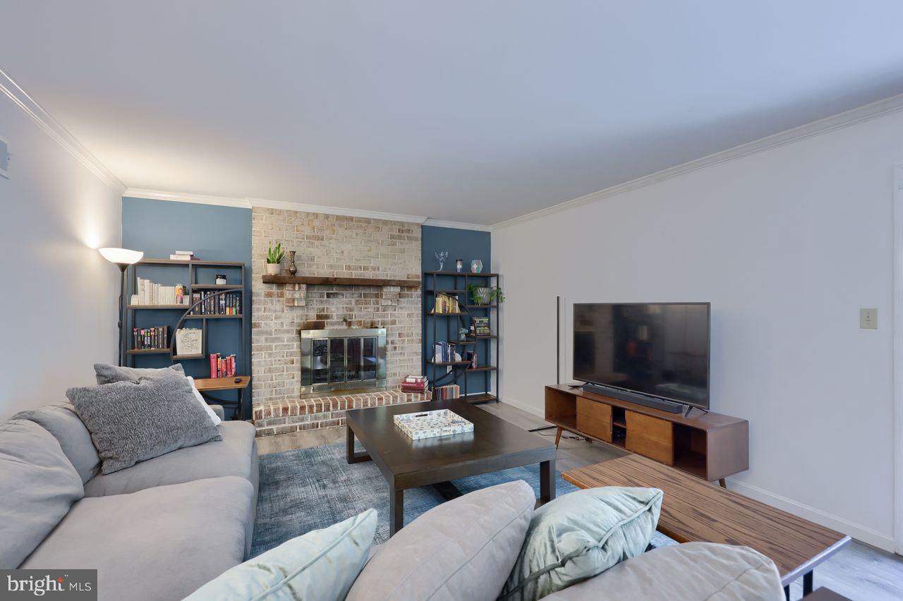 102 Suncrest Road Lancaster, PA 17601 - Photo 28 of 40 a living room with furniture and a flat screen tv