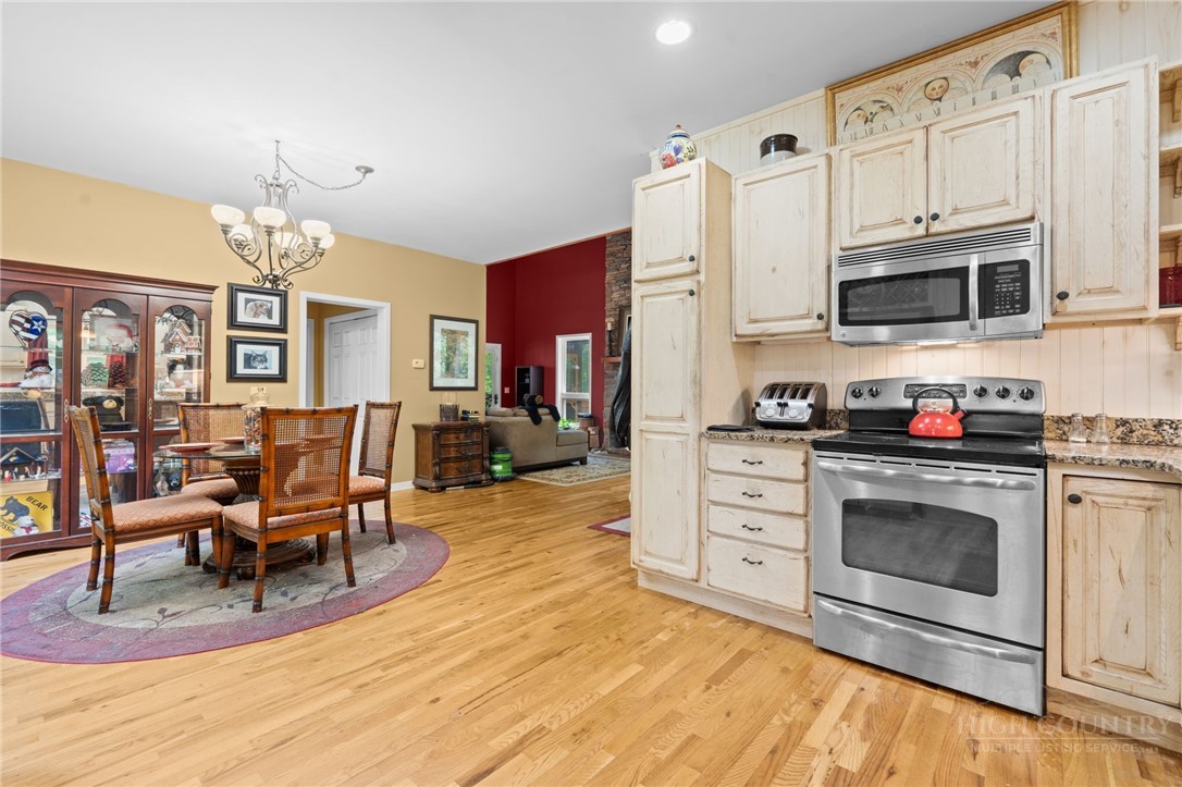 405 Snowridge Road Banner Elk, NC 28604 - Photo 13 of 50