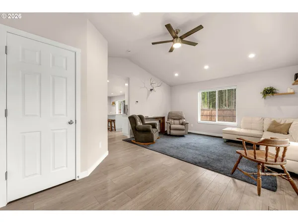 $475,000 | 211 West Oak Street, Yacolt, WA 98675