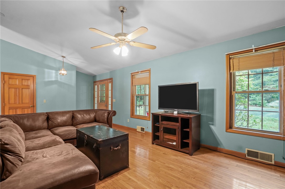 18 Biscuit Hill Road Foster, RI 02825 - Photo 4 of 27