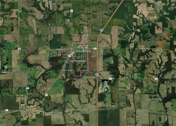 $175,000 | 702 Oak Street, Pattonsburg, MO 64670