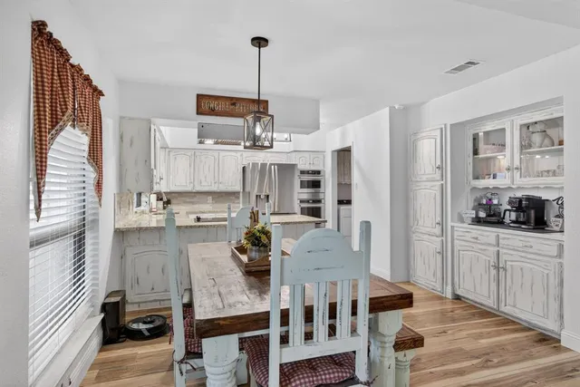 $429,900 | 3225 Emerald Street, Bedford, TX 76021