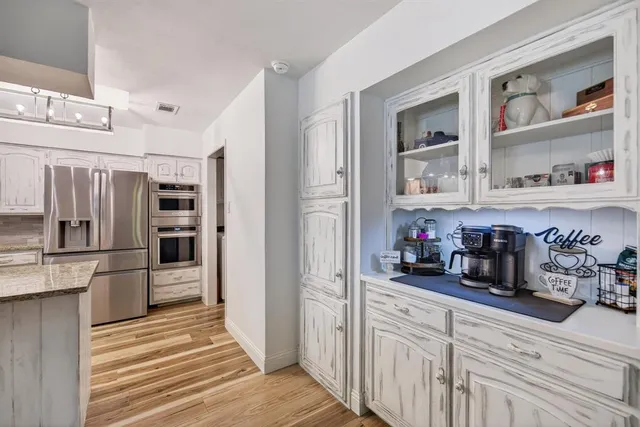 $429,900 | 3225 Emerald Street, Bedford, TX 76021