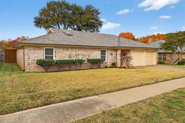 $429,900 | 3225 Emerald Street, Bedford, TX 76021