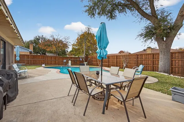 $429,900 | 3225 Emerald Street, Bedford, TX 76021