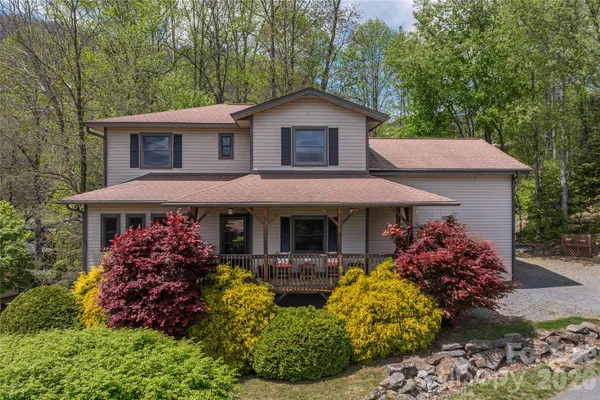 $725,000 | 129 Valley Creek Drive, Maggie Valley, NC 28751