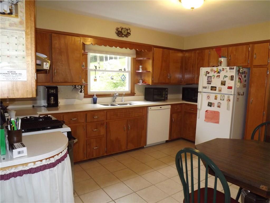 124 Crisswell Road Butler, PA 16002 - Photo 7 of 16