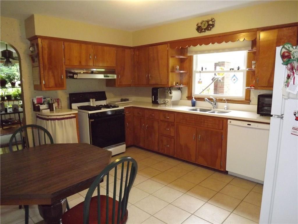 124 Crisswell Road Butler, PA 16002 - Photo 8 of 16