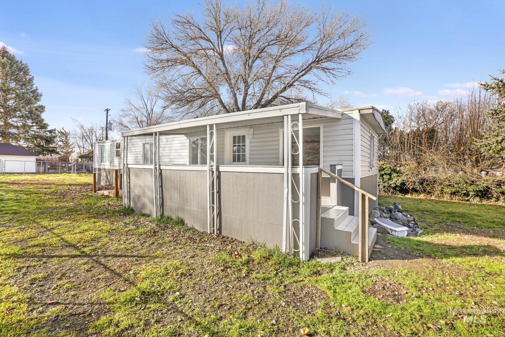 150 East Orchard Street Hagerman, ID 83332 - Photo 2 of 15