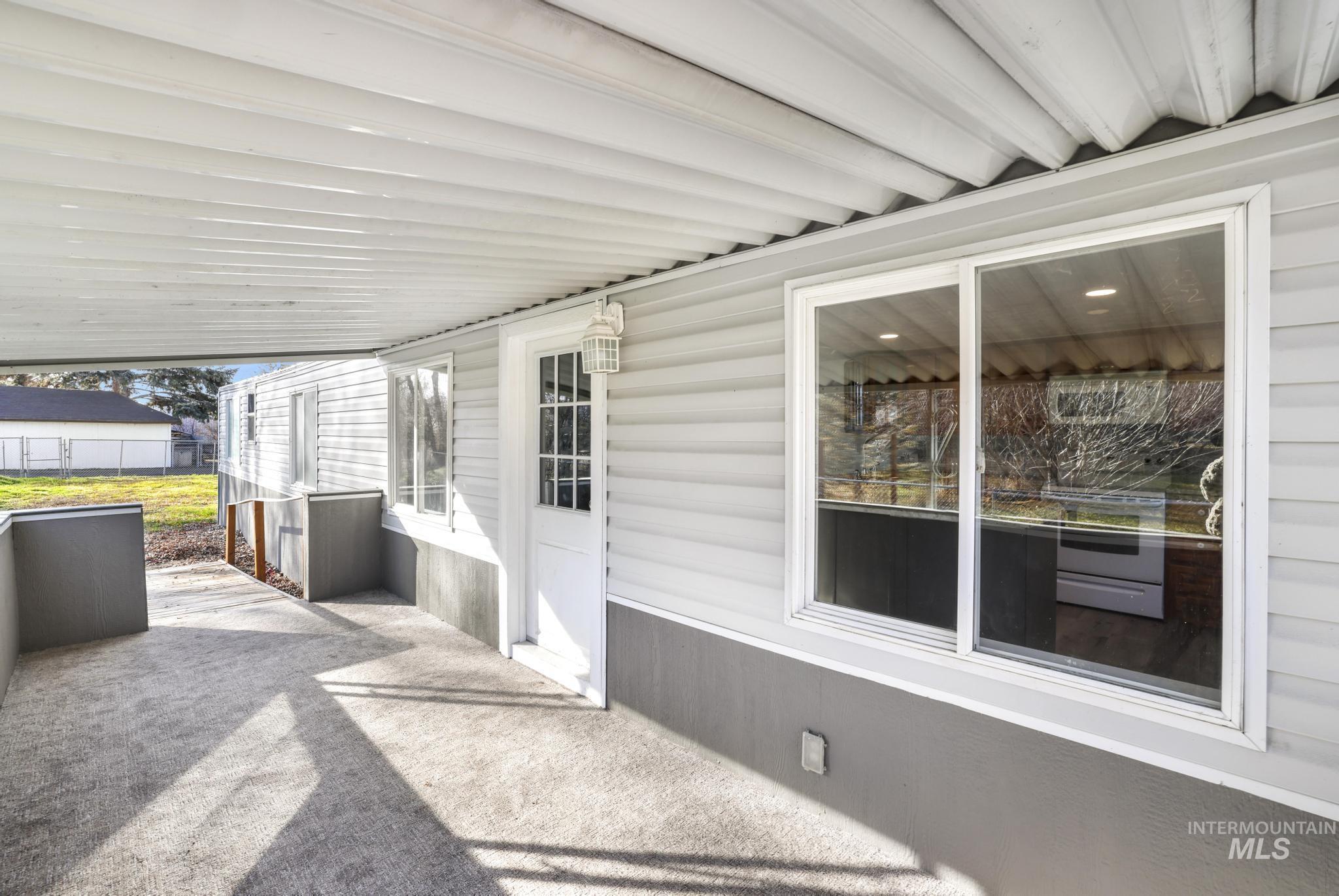 150 East Orchard Street Hagerman, ID 83332 - Photo 3 of 15