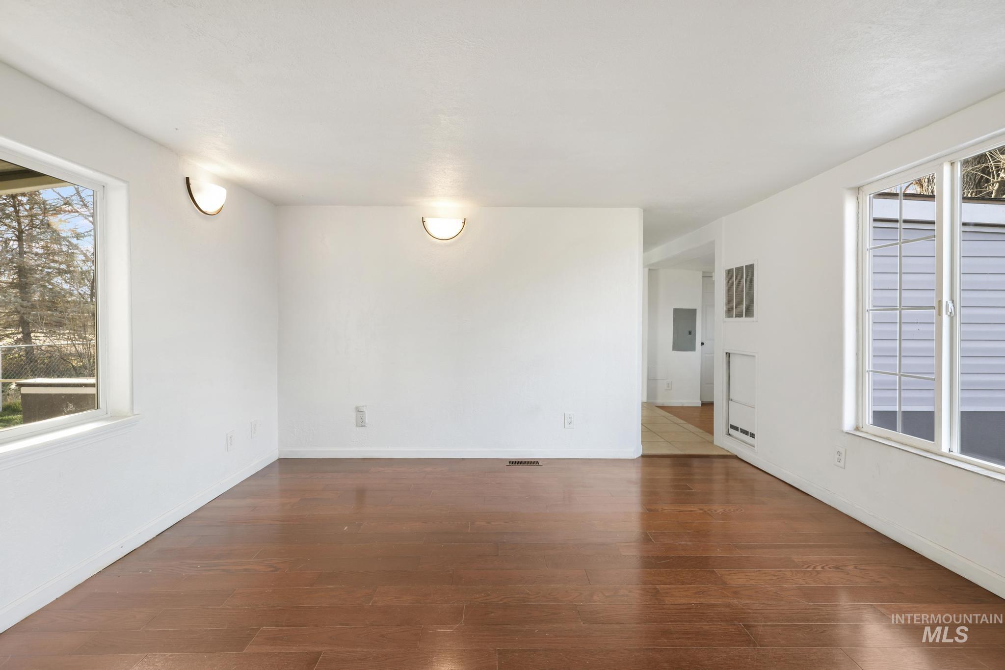 150 East Orchard Street Hagerman, ID 83332 - Photo 5 of 15