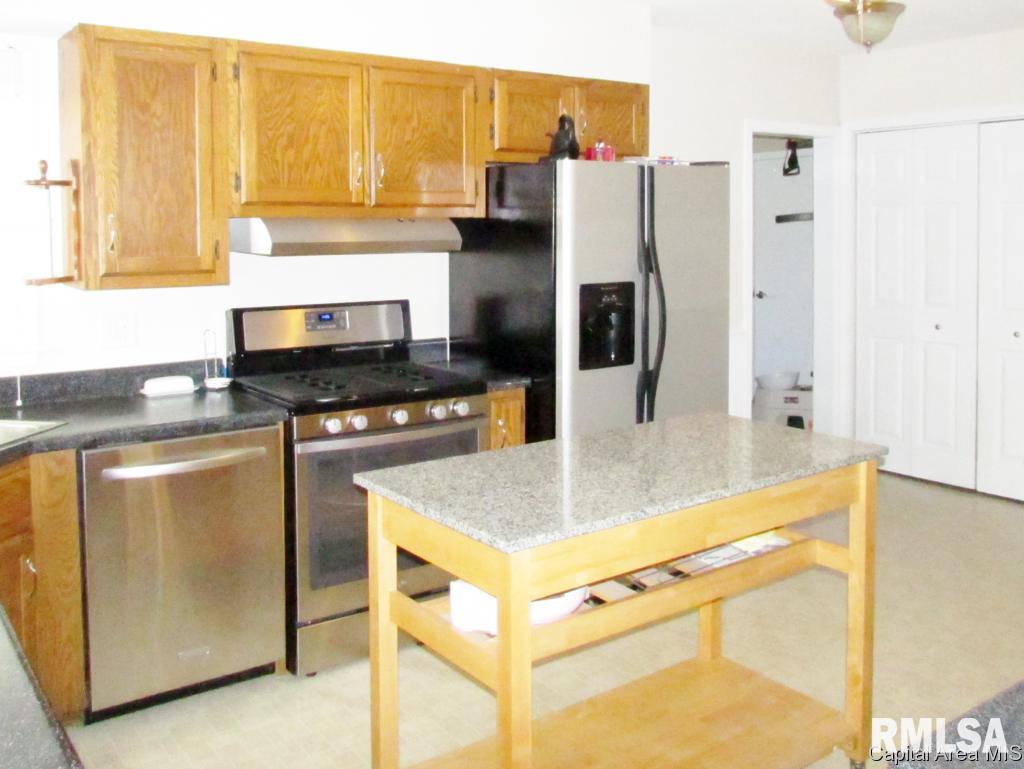 1907 East Hood Street Springfield, IL 62703 - Photo 3 of 10