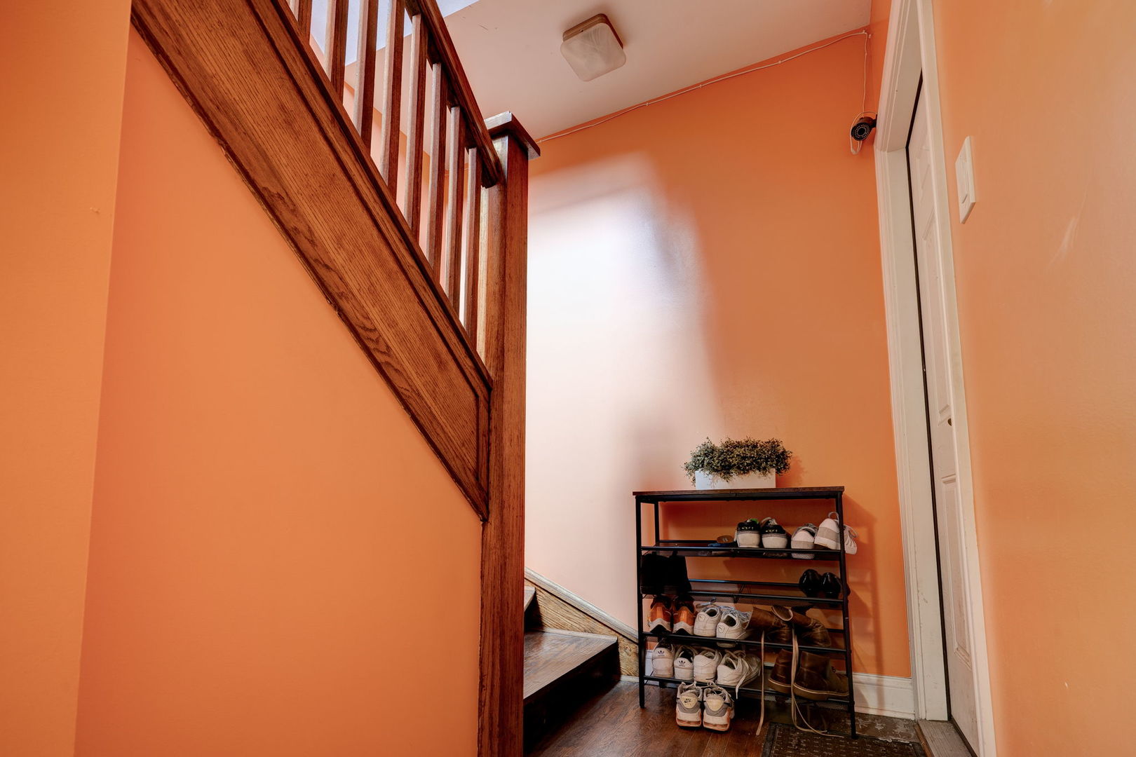 4820 West George Street Chicago, IL 60641 - Photo 2 of 26