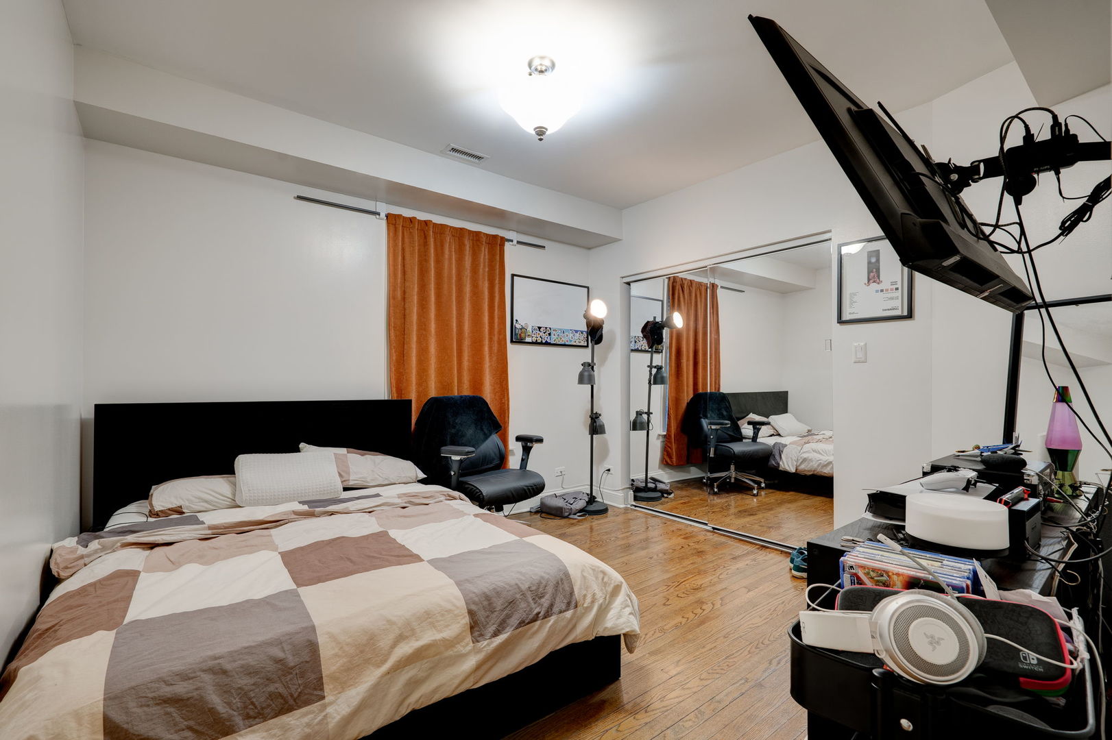 4820 West George Street Chicago, IL 60641 - Photo 9 of 26