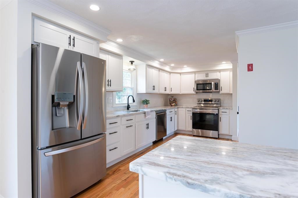 3 Grandview Road Windham, NH 03087 - Photo 15 of 20