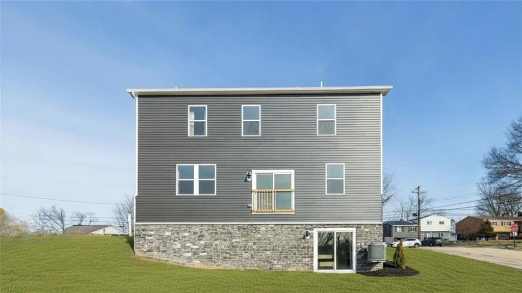 1036 Lindsay Road Carnegie, PA 15106 - Photo 36 of 41