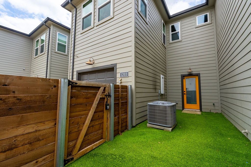 9015 Cattle Baron Path, Unit 1203 Austin, TX 78747 - Photo 17 of 18