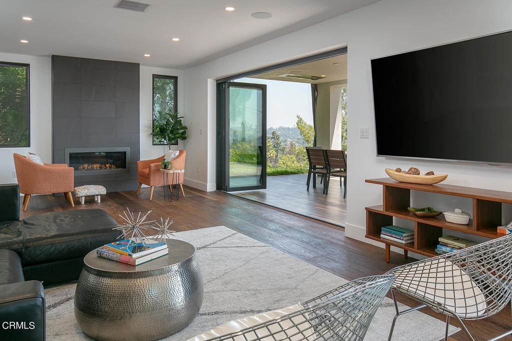 2149 Estes Road Los Angeles, CA 90041 - Photo 8 of 37 2149 Estes Road Living Room