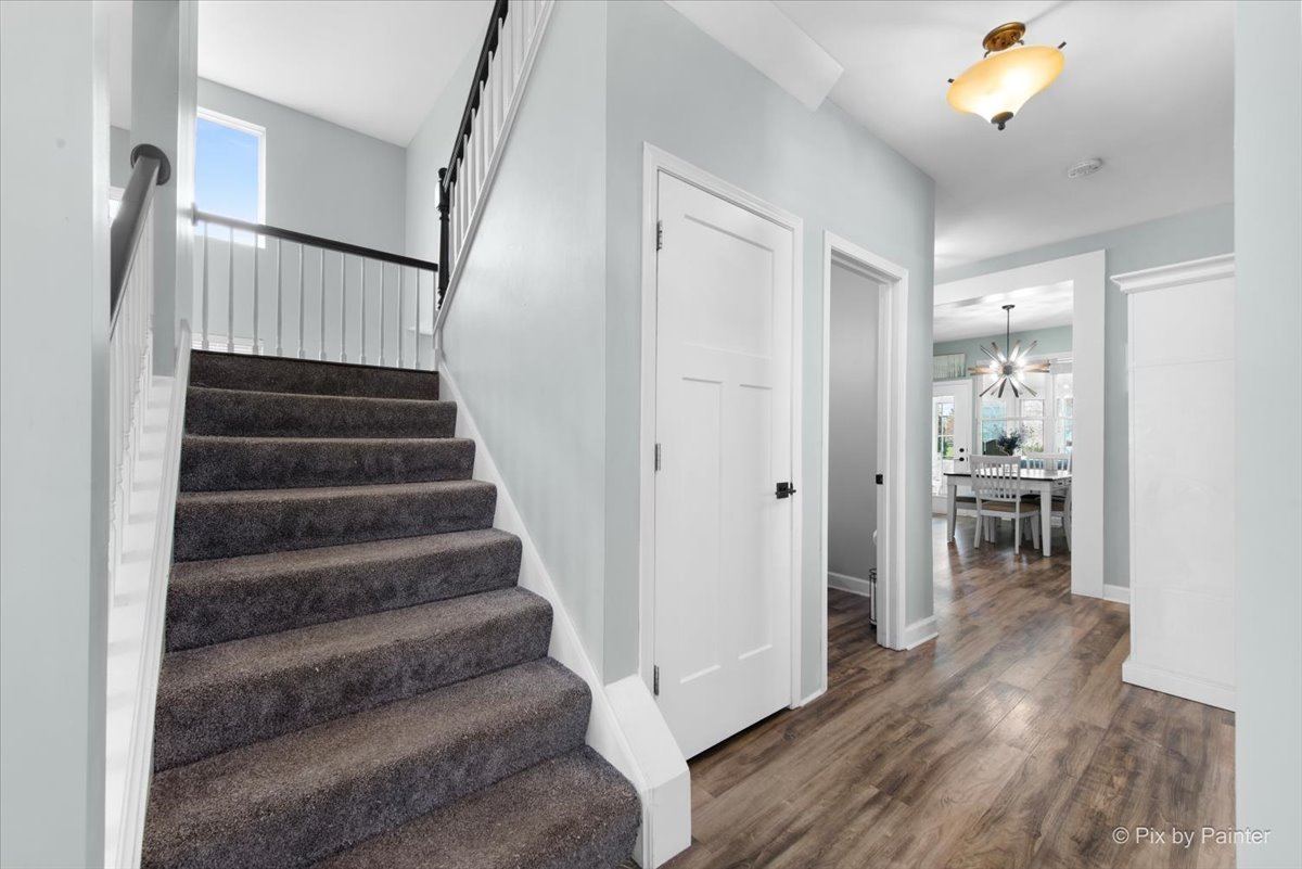 3527 Ridge Circle Carpentersville, IL 60110 - Photo 20 of 59