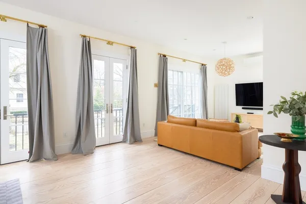 $3,325,000 | 102 Fuller Street, Unit 2, Brookline, MA 02446