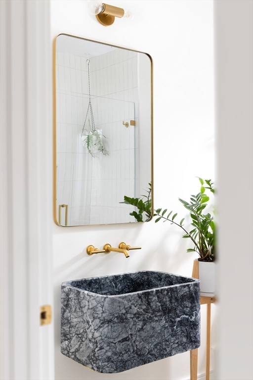 102 Fuller Street, Unit 2 Brookline, MA 02446 - Photo 14 of 24