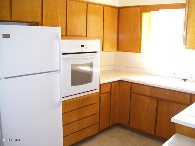 5233 Casper Road Mesa, AZ 85205 - Photo 11 of 23 Kitchen
