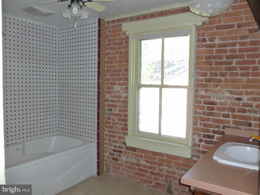 1383 East Oregon Road Lititz, PA 17543 - Photo 20 of 34