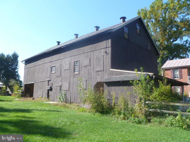 1383 East Oregon Road Lititz, PA 17543 - Photo 5 of 34