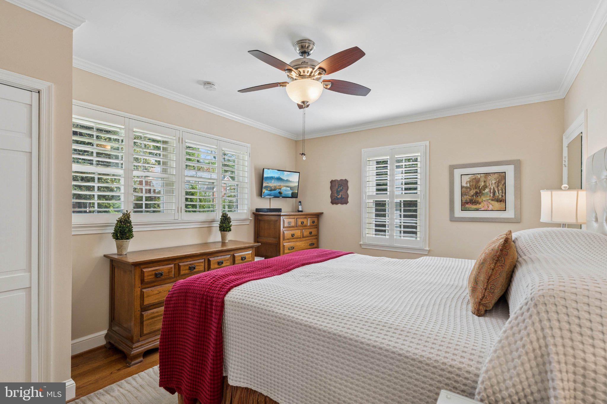 627 Yarmouth Road Baltimore, MD 21286 - Photo 21 of 59 Serene bedroom with natural light.