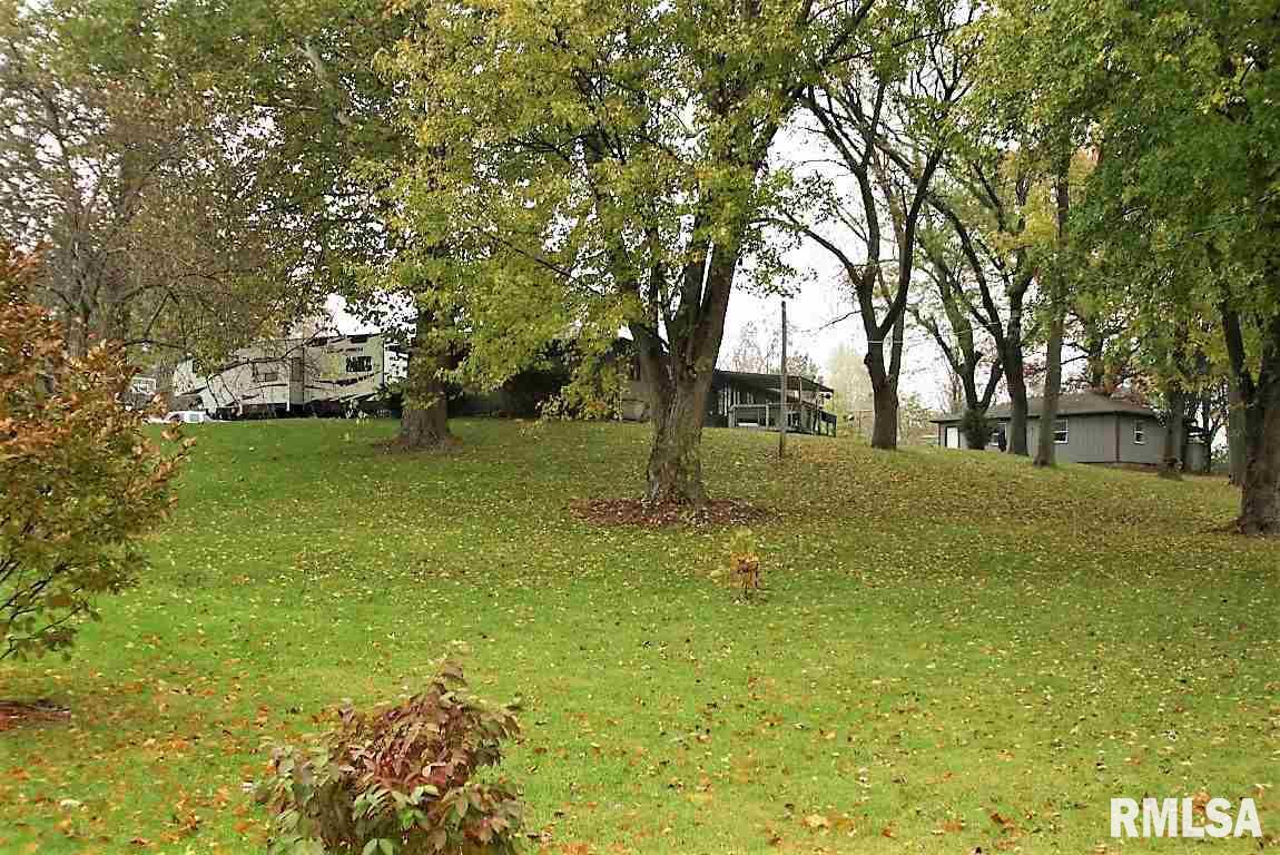 3423 Dennhardt Road East Moline, IL 61244 - Photo 3 of 24