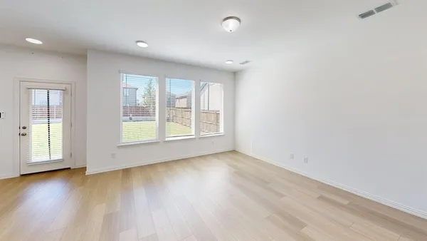 $2,899 | 2008 Washington Street, Princeton, TX 75407