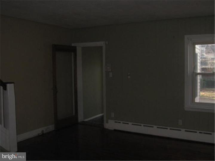 903 Kenmore Road Philadelphia, PA 19151 - Photo 10 of 18 Gallery Image 10