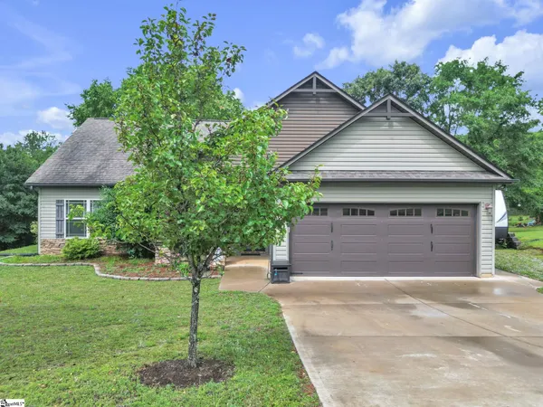 $344,900 | 215 Cooleys Crest Lane, Inman, SC 29349