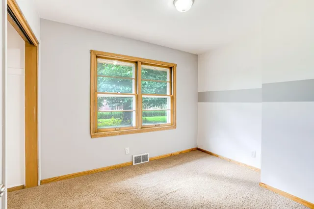 $399,900 | 1941 Dodd Road, Mendota Heights, MN 55118