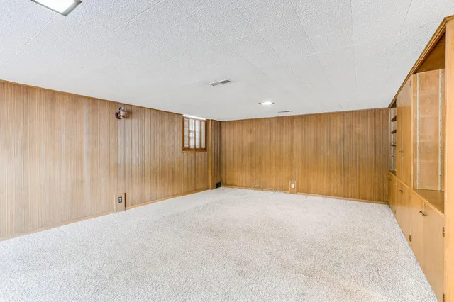 $399,900 | 1941 Dodd Road, Mendota Heights, MN 55118